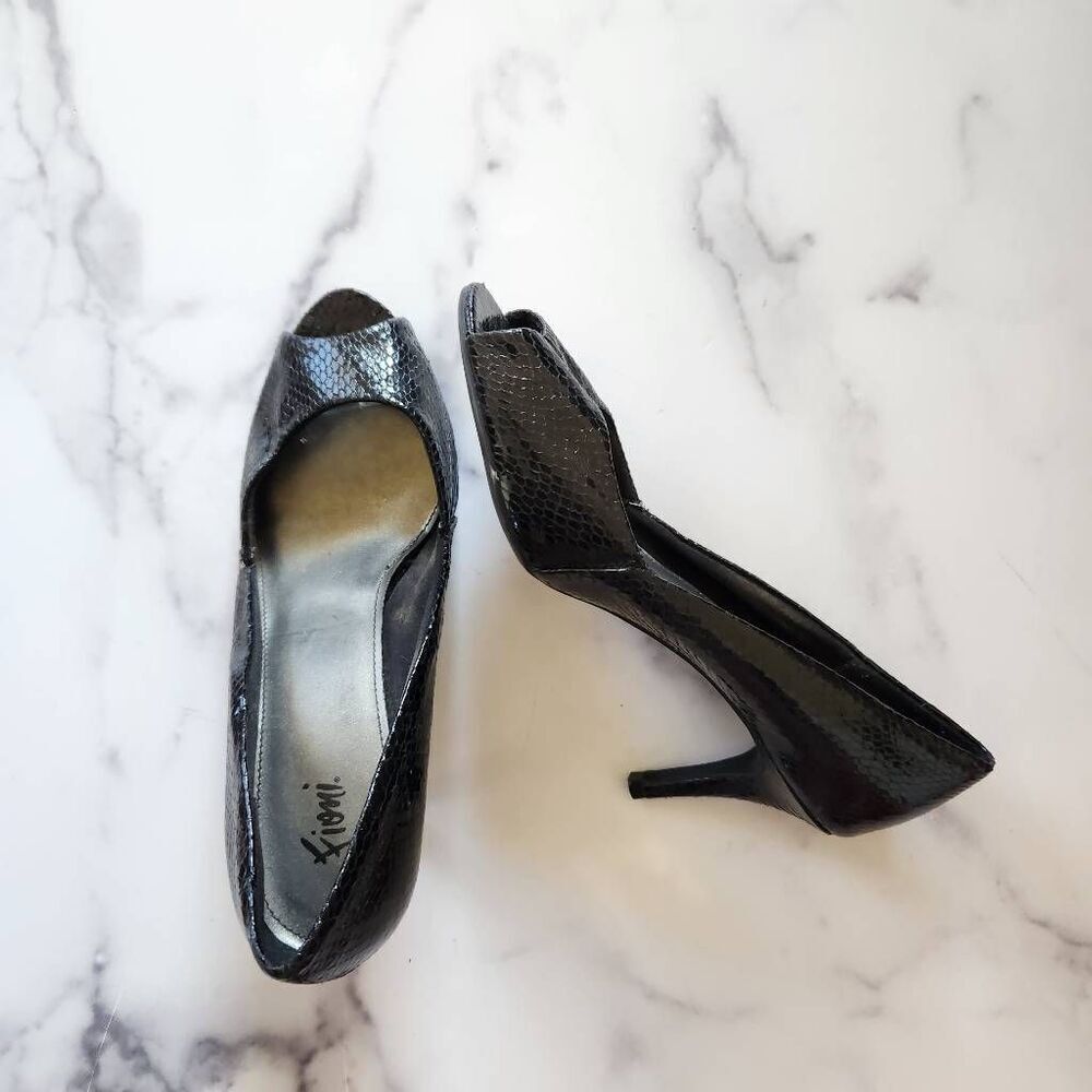 Fioni size 8.5 croc reptilian glossy open peep toe high heels jet black